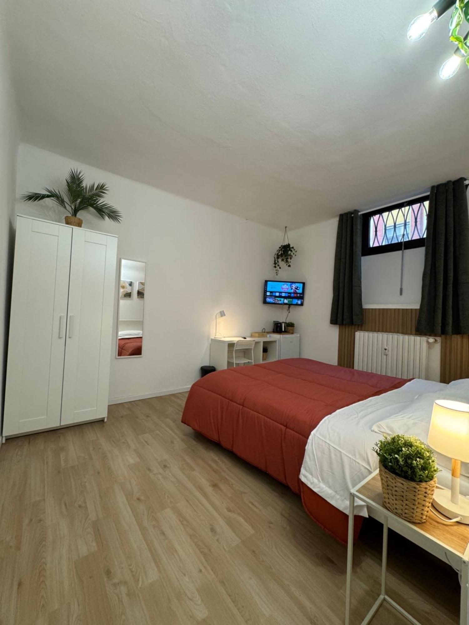 Home In Town - Home In City Life Near San Siro Stadium Milan Bagian luar foto