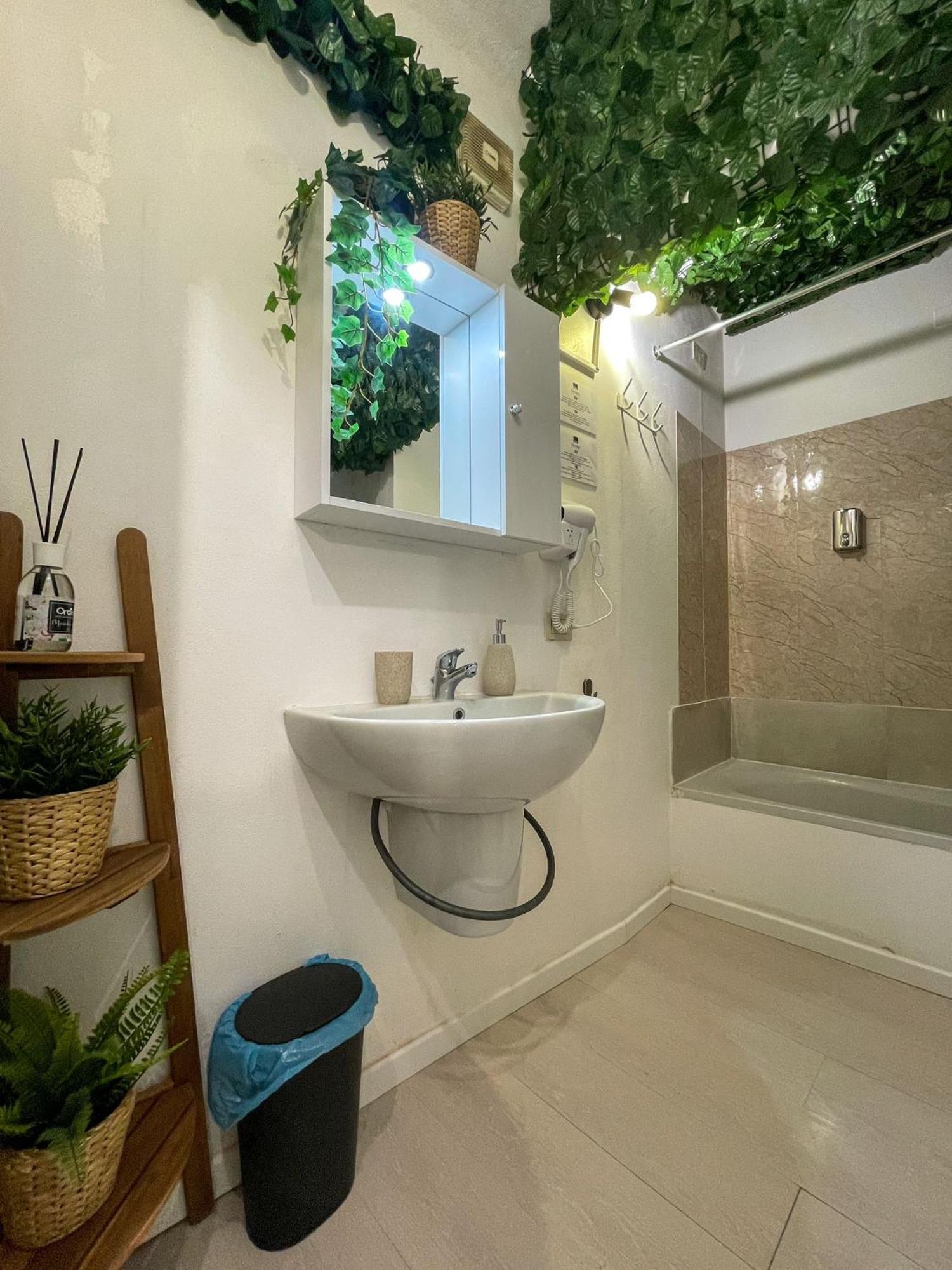 Home In Town - Home In City Life Near San Siro Stadium Milan Bagian luar foto