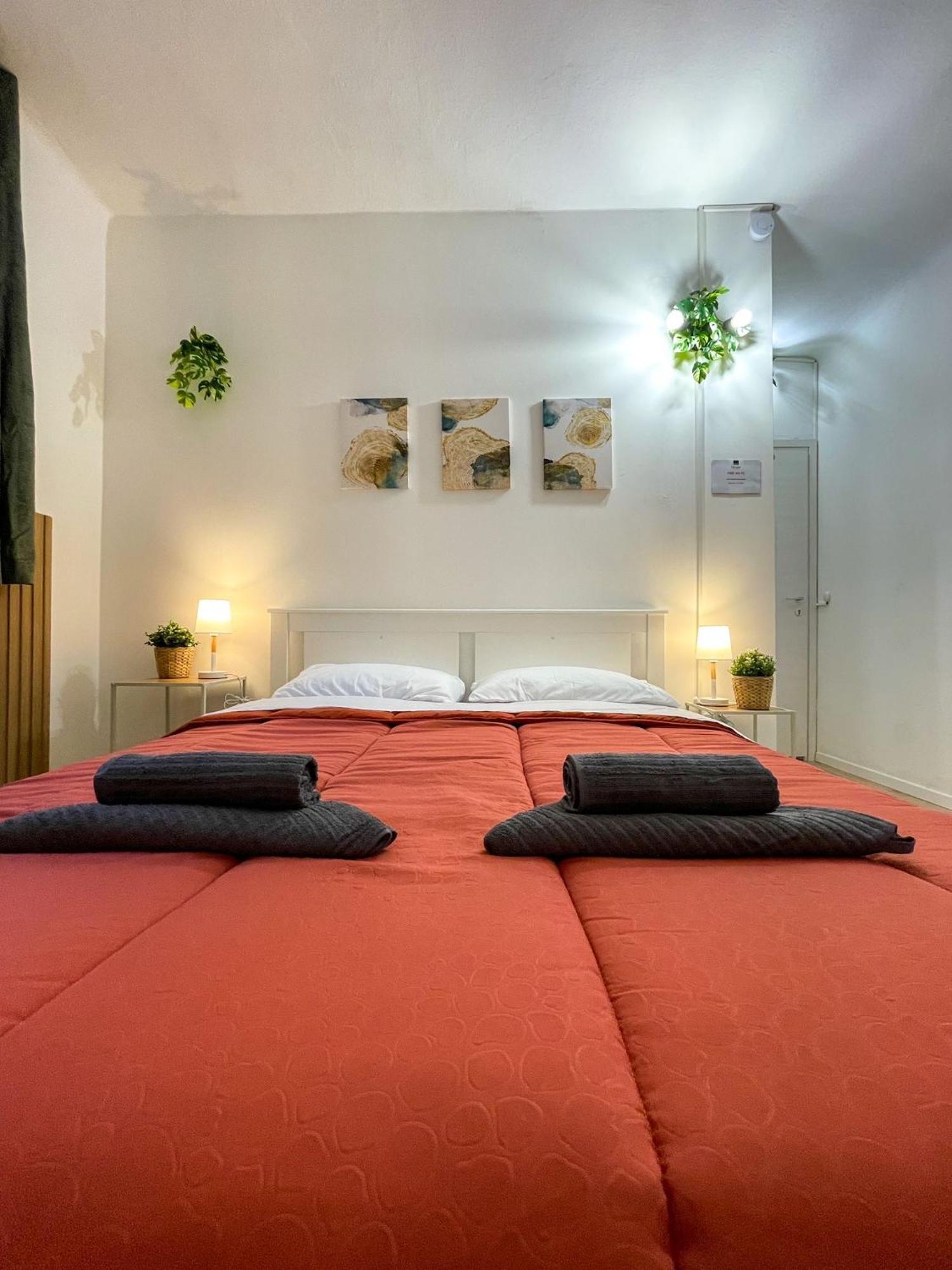 Home In Town - Home In City Life Near San Siro Stadium Milan Bagian luar foto