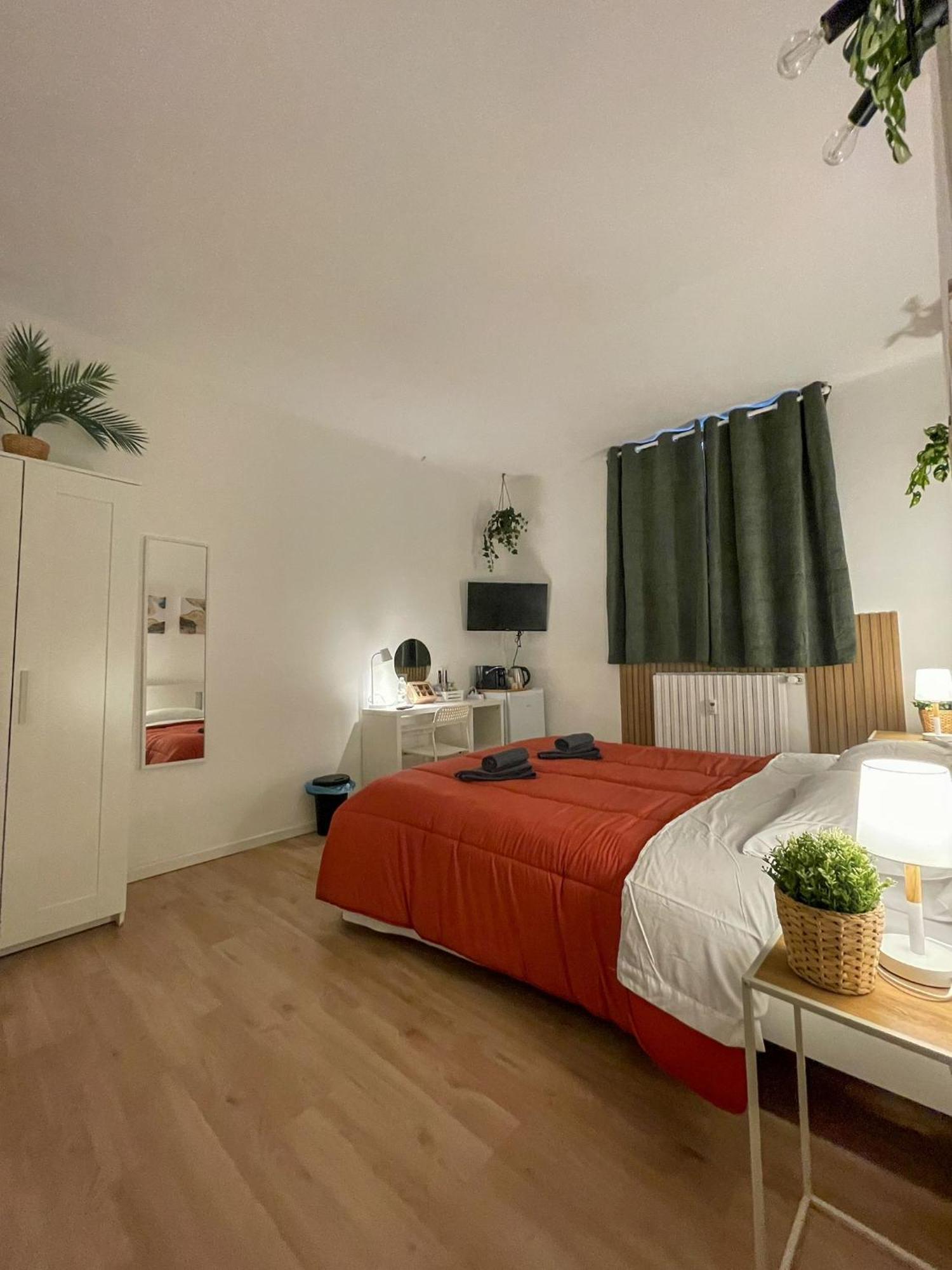Home In Town - Home In City Life Near San Siro Stadium Milan Bagian luar foto